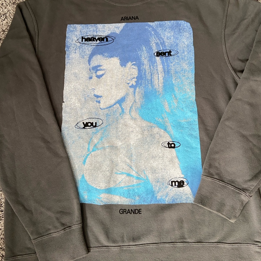 Ariana Grande Heaven Sent You to Me Crewneck NWOT - Picture 2 of 10